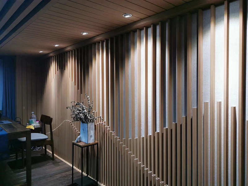 1683689599171621.jpg Indoor Timber Tube.jpg